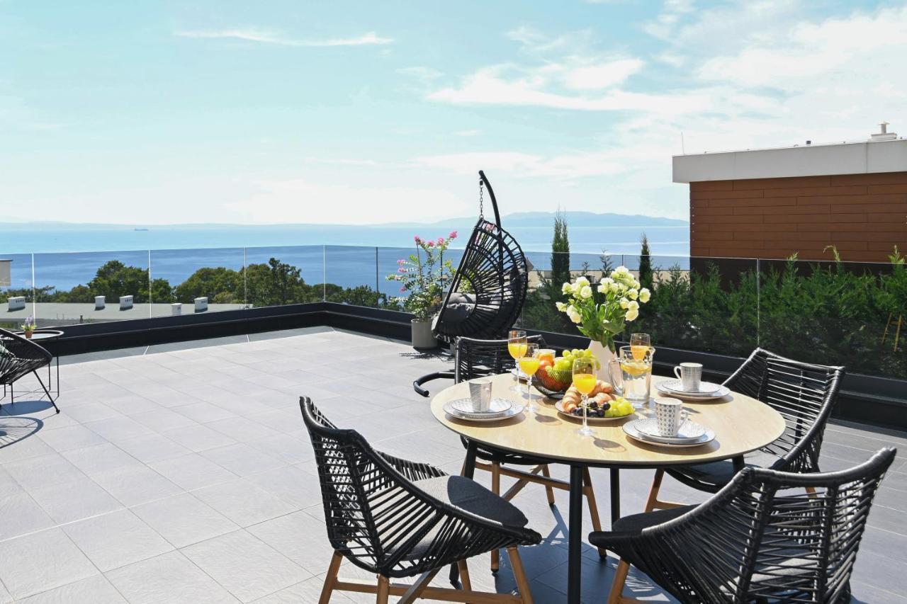 Sea View Deluxe Apartment Rijeka Luaran gambar