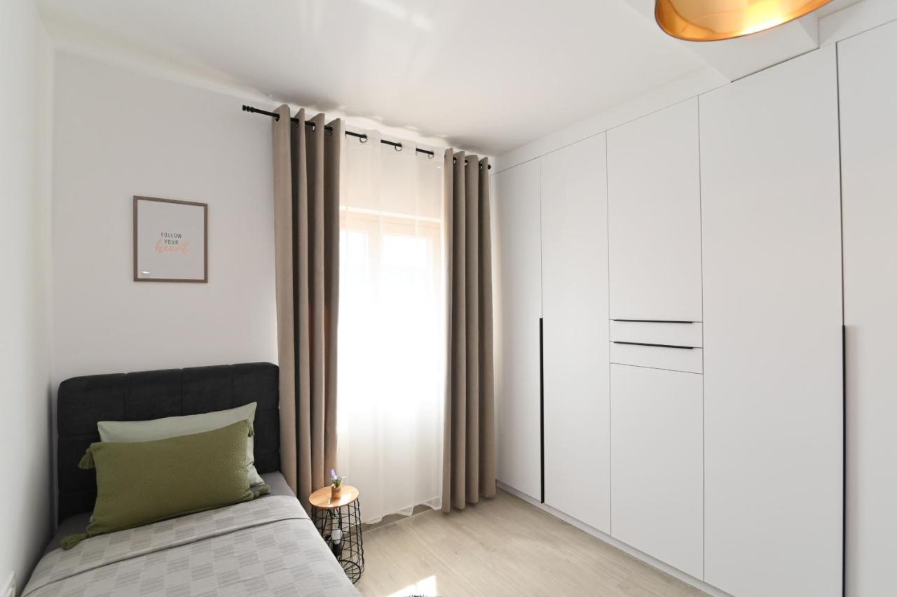 Sea View Deluxe Apartment Rijeka Luaran gambar