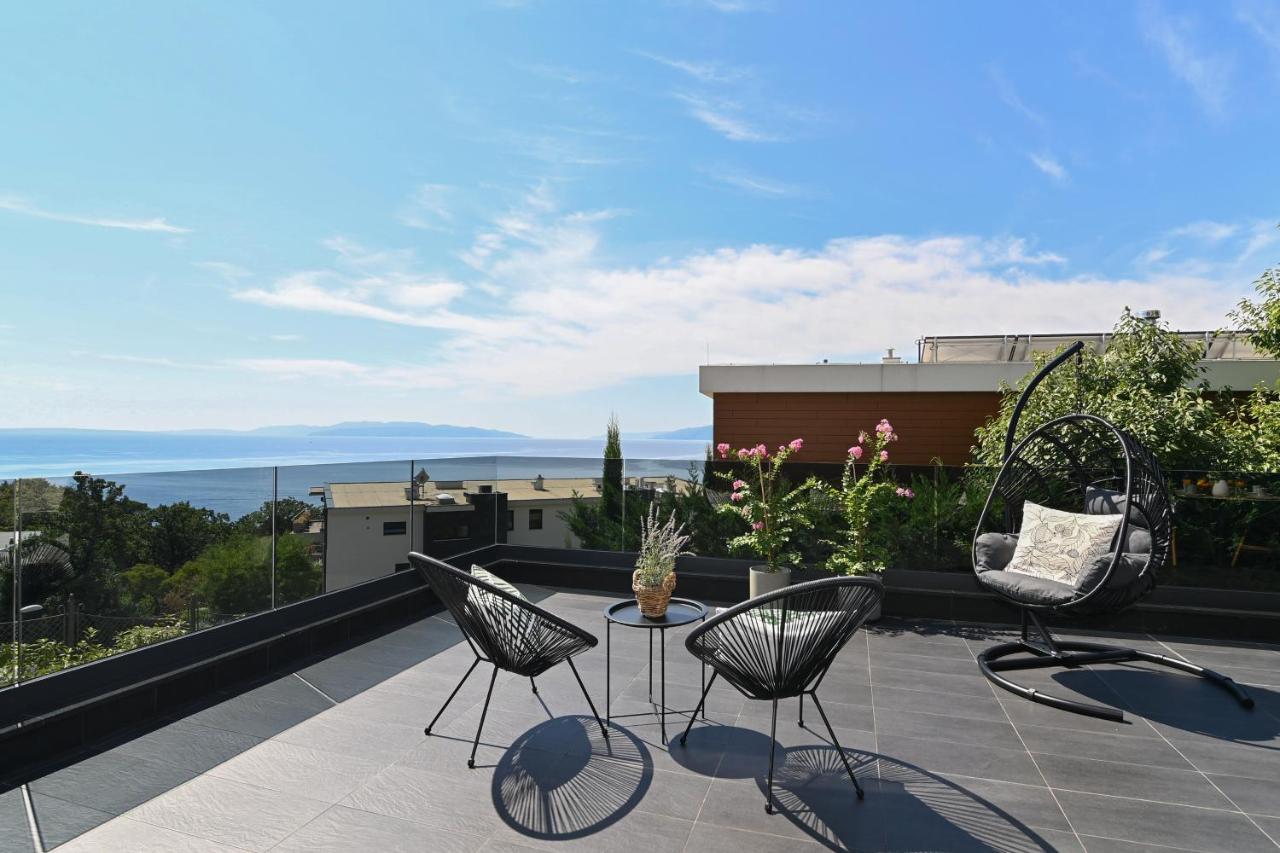 Sea View Deluxe Apartment Rijeka Luaran gambar